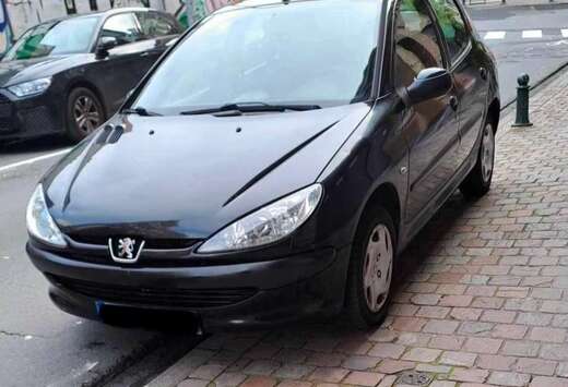 Peugeot 1.1i XT