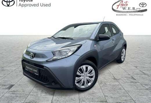Toyota 1.0Ess. AUTO CVT play avec seulement 25 881 km