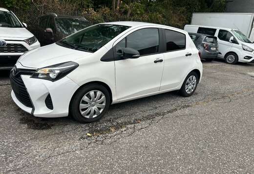 Toyota Yaris Hybrid 1.5i VVT-i Business Plus E-CVT