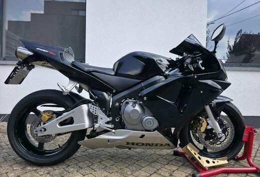 Honda CBR 600RR - 19.000Km - Black Edition - Topcondi ...