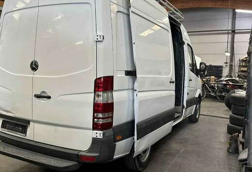 Mercedes-Benz 413 CDI 906.153