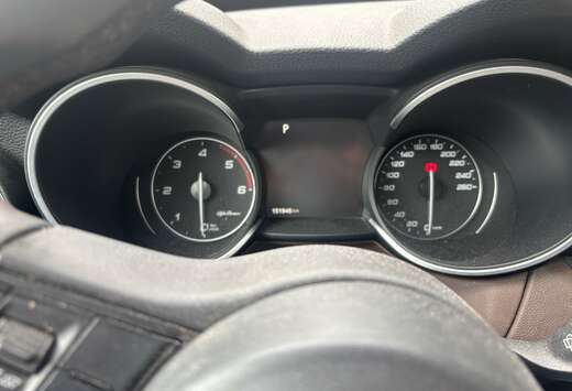 Alfa Romeo 2.2 JTD Super