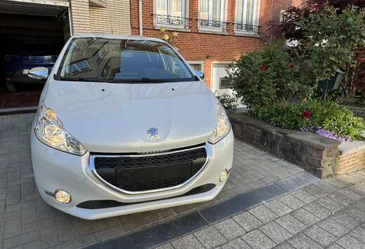 Peugeot 1.2i Style Blanc Nacré  Airc Navigation 0910 ...