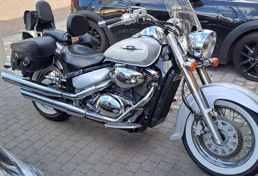 Suzuki Intruder 800