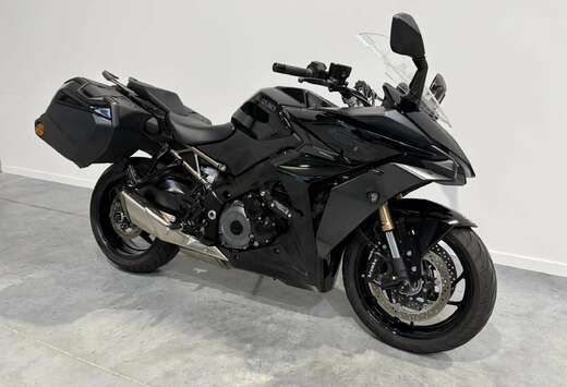 Suzuki GSXS1000GT met kofferset in mooie staat