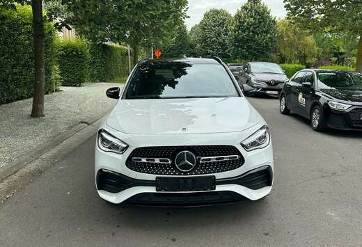 Mercedes-Benz 4Matic 8G-DCT AMG Line