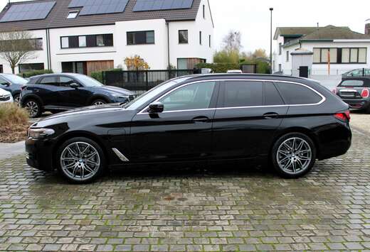 BMW e xDrive Touring Automaat  Face-Lift
