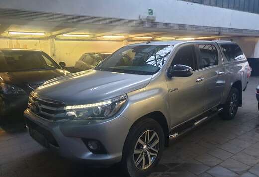 Toyota 2.4 D-4D 4WD Lounge (EU6.2)