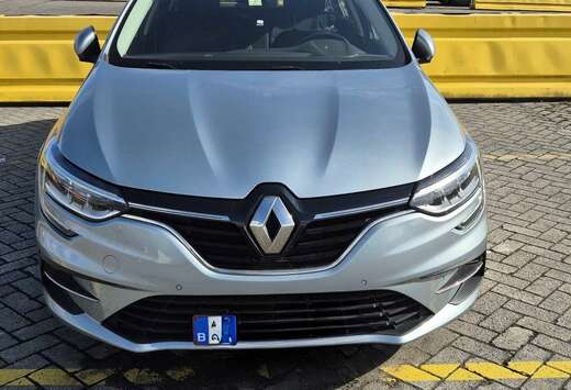Renault Megan E-tech plug -in hybrid