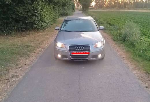 Audi A3 Sportback 1.6i 16v FSI Attraction