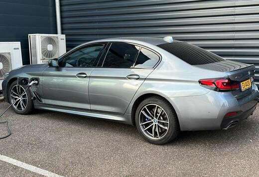 BMW BMW 530e X-drive M Sport Laser HUD