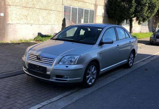 Toyota Avensis 2.2 Turbo D4D 16v Linea Sol