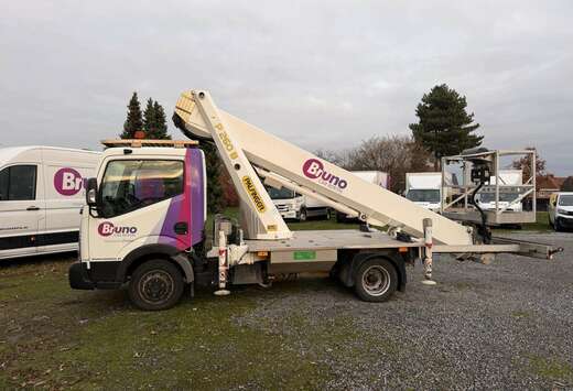 Nissan Cabstar 3.0 Turbo Ti