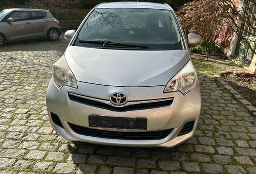 Toyota Verso S 1.33 VVT-i Pure