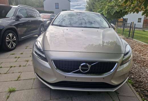 Volvo V40 1.5 T2 Black Edition Gear.GPF(EU6d-TEMP)