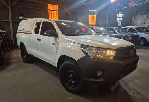 Toyota 2.4 D-4D 4WD Xtra Cab