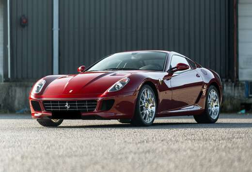 Ferrari 599 GTB Fiorano 6.0i V12 48v F1