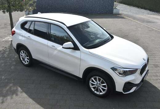 BMW 1.5iA sDrive18 Navi/Leder/4Season/Zetelverw.