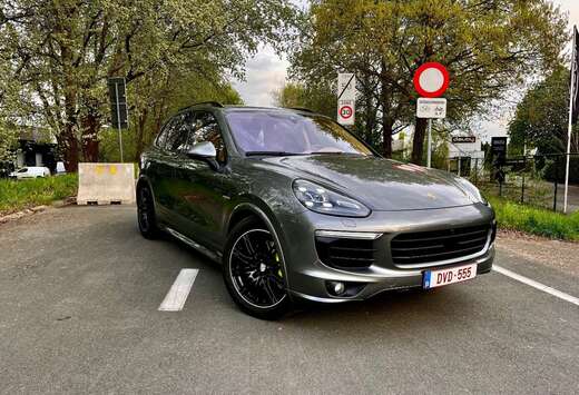 Porsche 3.0i V6 PHEV S Tiptronic (306 kW)