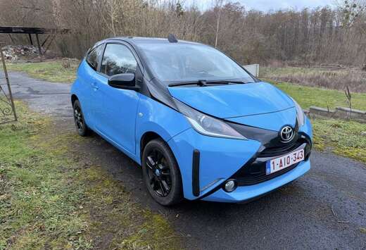 Toyota 1.0i VVT-i x-play