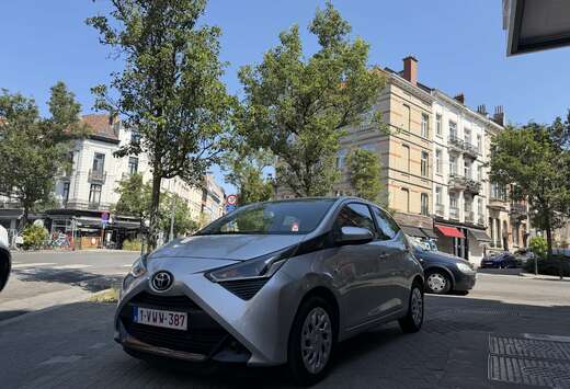 Toyota 1.0i VVT-i x-play M/M