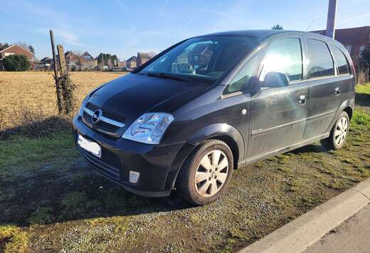 Opel Meriva 1.6 16V Easytronic (Essentia)