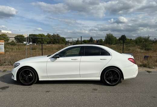 Mercedes-Benz C 220 AMG LINE