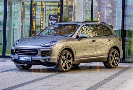 Porsche S DIESEL V8  12-WAY GTS SEATS  PANO ROOF PDLS ...