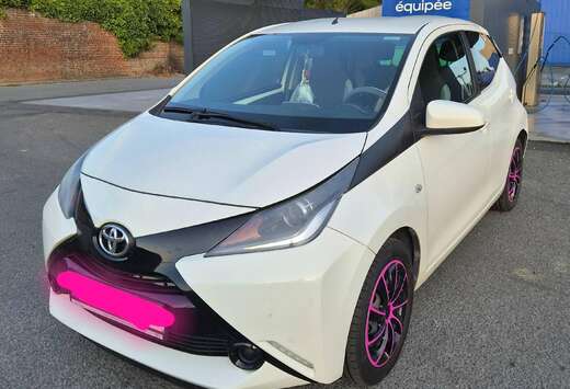 Toyota WI XPlay