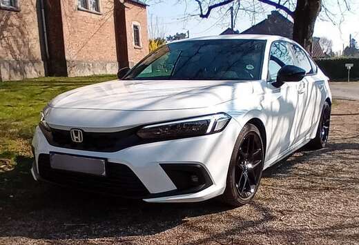 Honda 2.0i e-pehv Sport   7000 km