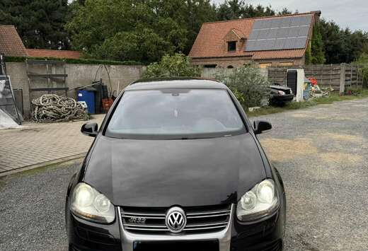 Volkswagen R32 3.2i V6 24v FSI 4Motion DSG