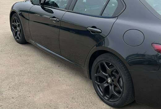 Alfa Romeo Giulia 2.2 JTDm B-Tech zie foto\'s met keu ...