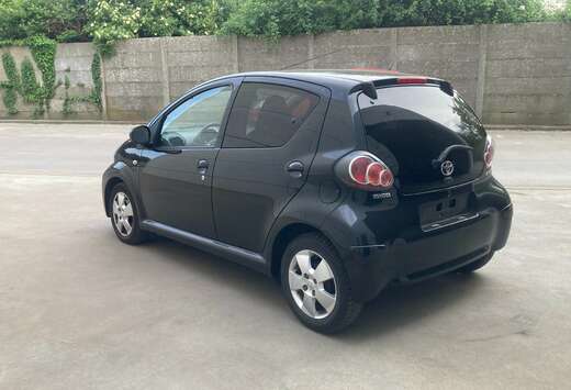 Toyota 1.0 benzine 2013 met 87000km*AIRCO*5 DEUR*EURO ...