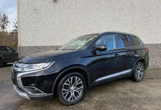 Mitsubishi Outlander 2.2 DI-D 2WD Plus 7 PLACES