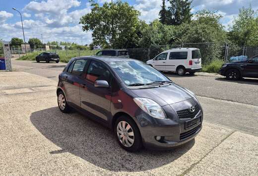Toyota 1.3i VVT-i - Airco - TomTom Navigatie - Parkin ...
