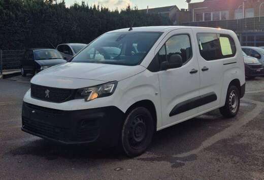 Peugeot 1.5 hdi 130cv 5 places