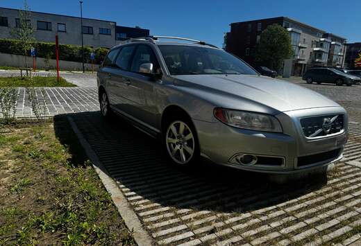 Volvo V70 2.0 D3 R-design Geartronic