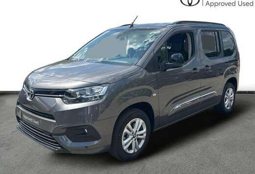 Toyota Verso AT 5 seats  carplay  camera
