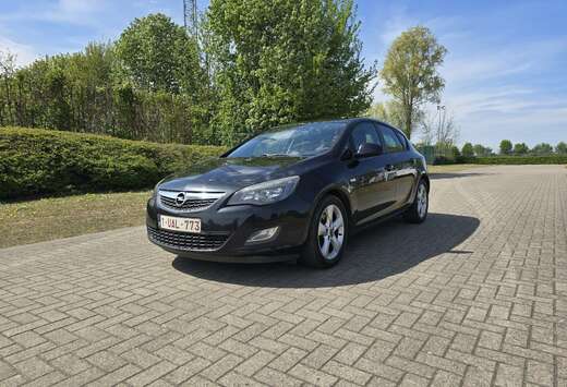 Opel Astra 1.7 CDTI DPF Edition