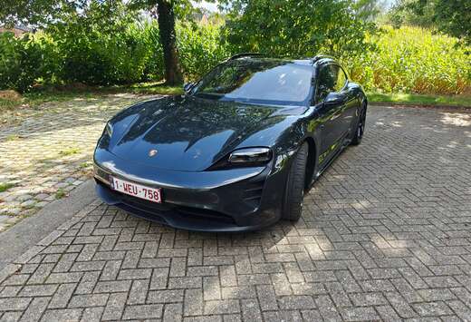 Porsche Taycan GTS Sport Turismo