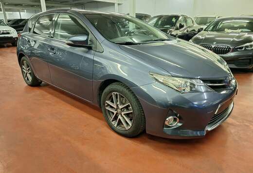Toyota Auris HEV 1.8i HSD Dynamic CVT