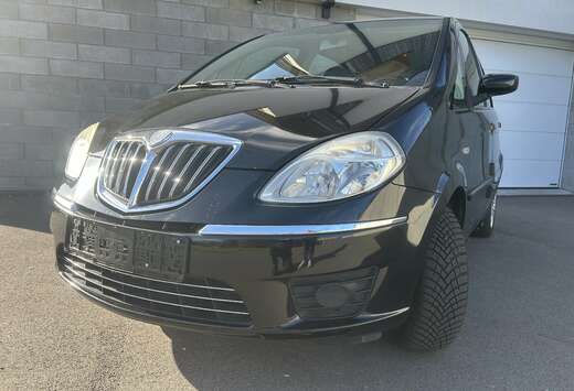 Lancia 1.4 8v 77ch Oro