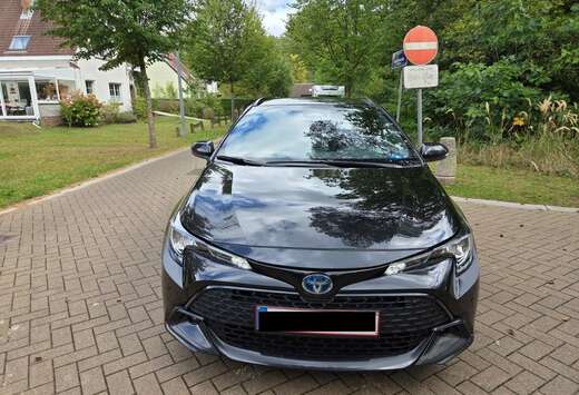 Toyota Corolla 1.8 Hybrid Business Edition