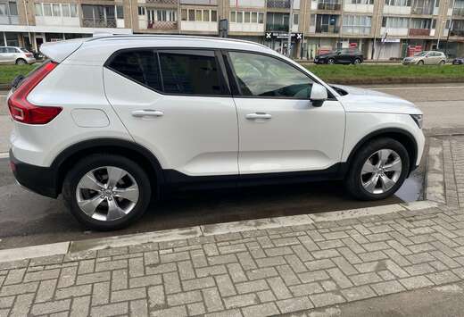 Volvo XC40 2.0 B3 MHEV Core DCT