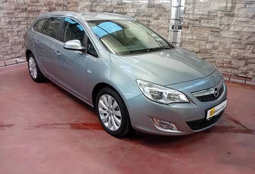 Opel Sports Tourer 1.4 Turbo Cosmo