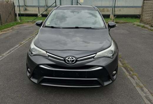 Toyota Touring Sports 2.0 D-4D Edition-S