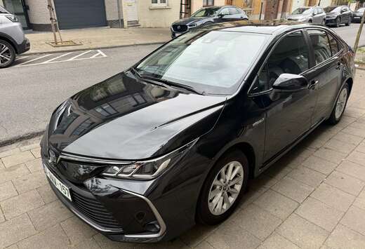 Toyota 1.8 HYBRID 19000KM NEUF GARANTIE 1ER MAIN NEUF