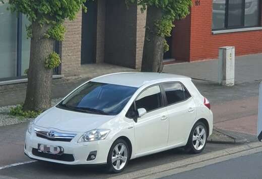 Toyota 1.8 Hybrid Executive