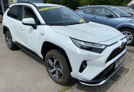 Toyota 2.5i i-AWD PHEV Dynamic Plus PLUG-IN HYBRID