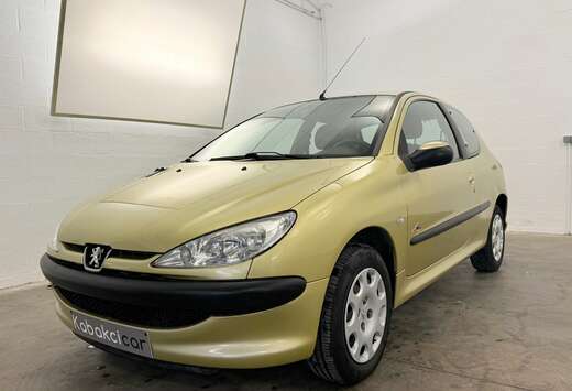 Peugeot 206 1.1i X-Design / 1er Pro / Clim / Garantie ...
